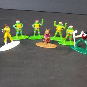Cool Lot of 7 TMNT Metalfigs Holiday Mini Figures Teenage Mutant Ninja Turtles